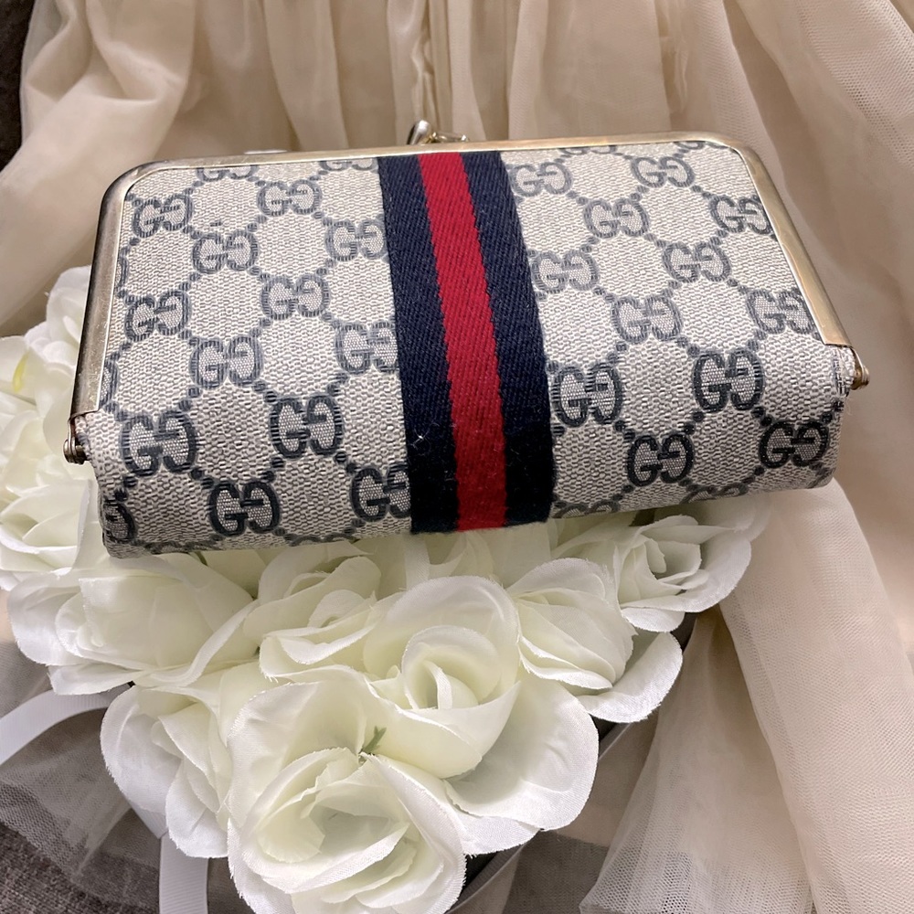 Vintage!! Gucci monogram clutch / makeup case